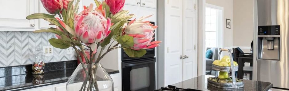 6 Clever Tips for Staging a Home for Quick Sale